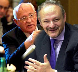 Mikhail Gorbachev e Jean-Michel Severino